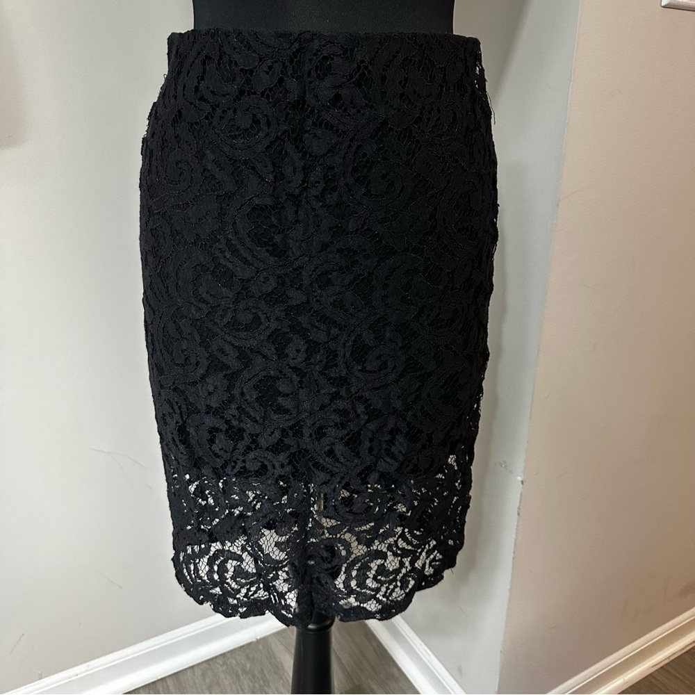 Forever21 Black Lace Skirt in Size Large